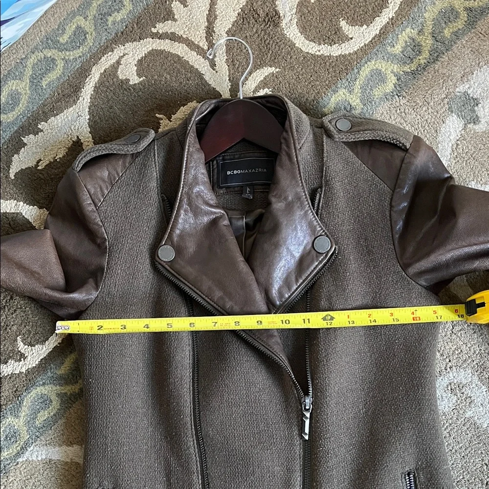 BCBGMaxAzria Army Green Wool coat jacket w100% brown leather collar & sleeves XS - Picture 12 of 13